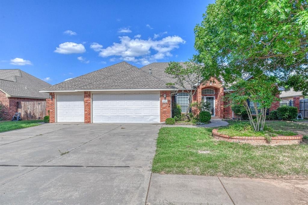 2821 Stonebridge Court — photo