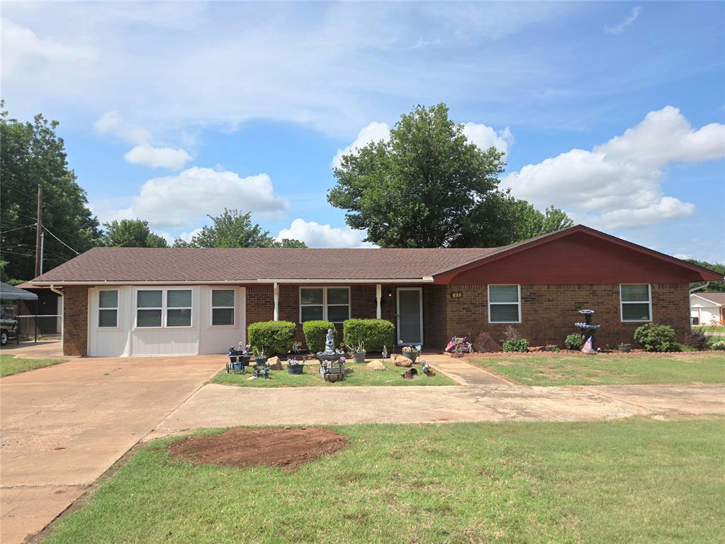 702 W Country Club Road — photo