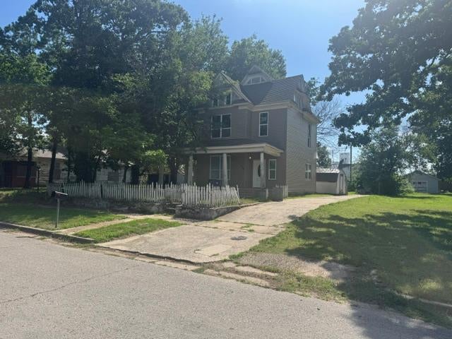 222 S Oklahoma Avenue — photo
