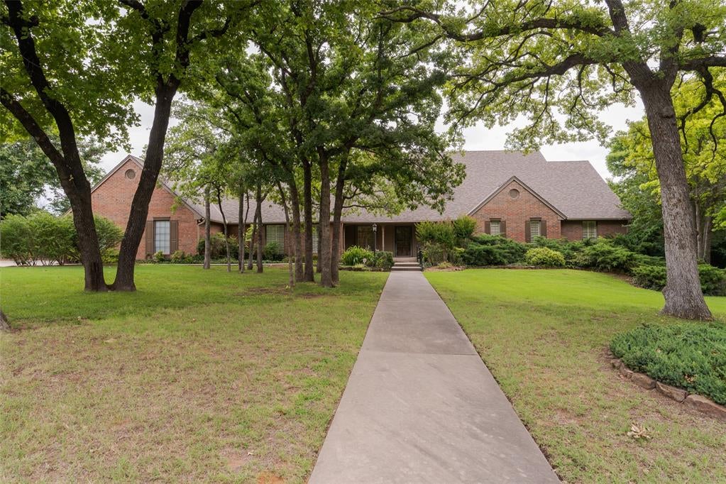 3816 Coachman Road — photo