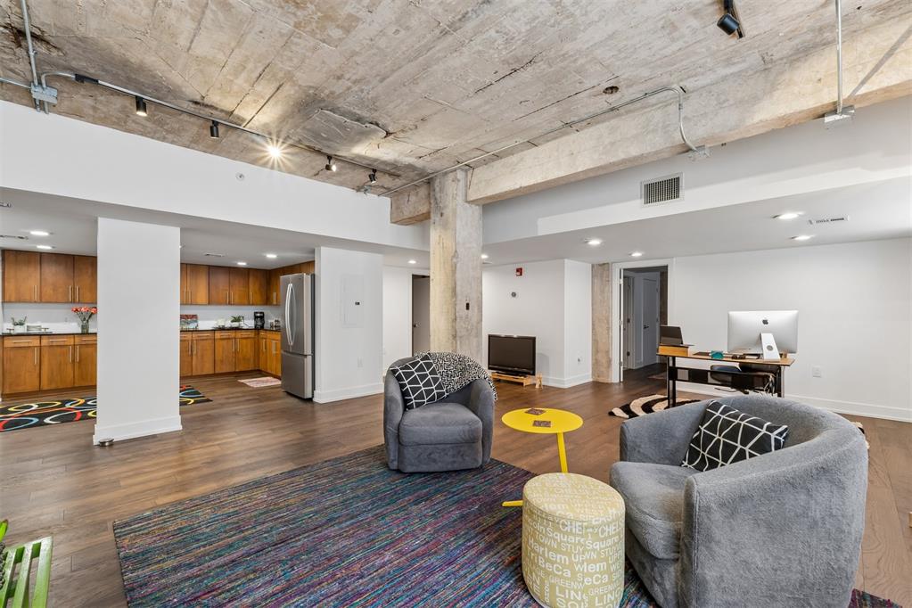 1209 N Harvey Avenue 101 — photo