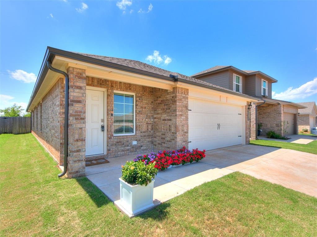 10613 Red Thistle Drive — photo