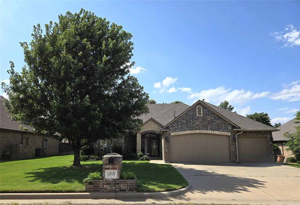 13131 Red Oak Drive — photo