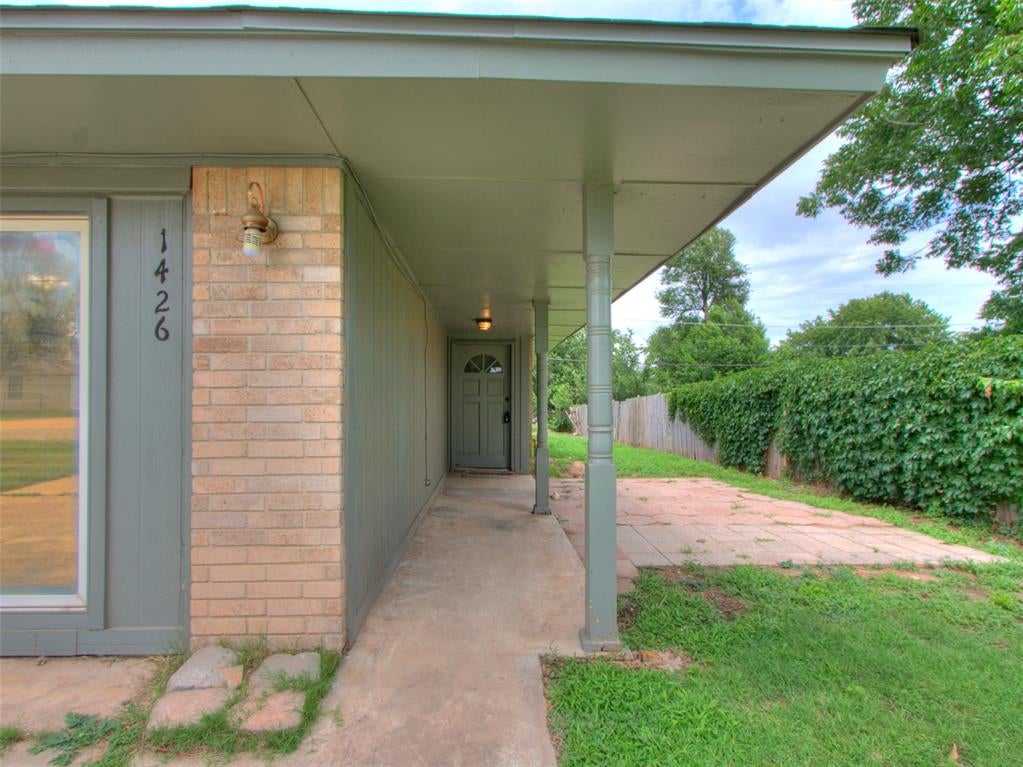 1426 W Watts Street — photo