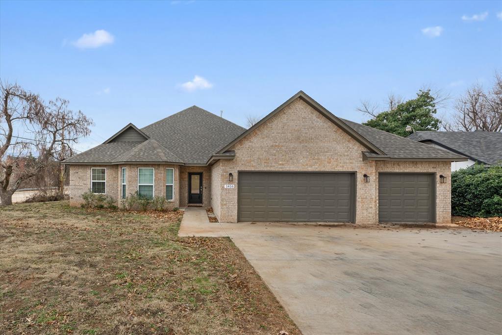 1416 Devonshire Court — photo