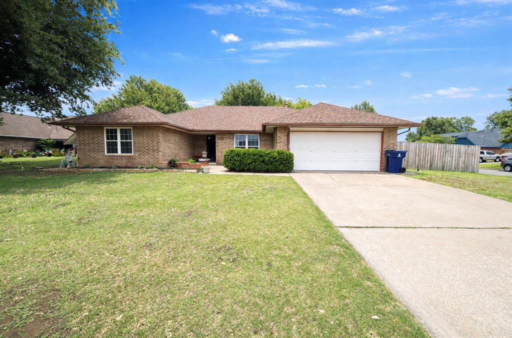 1812 Edinburg Court — photo