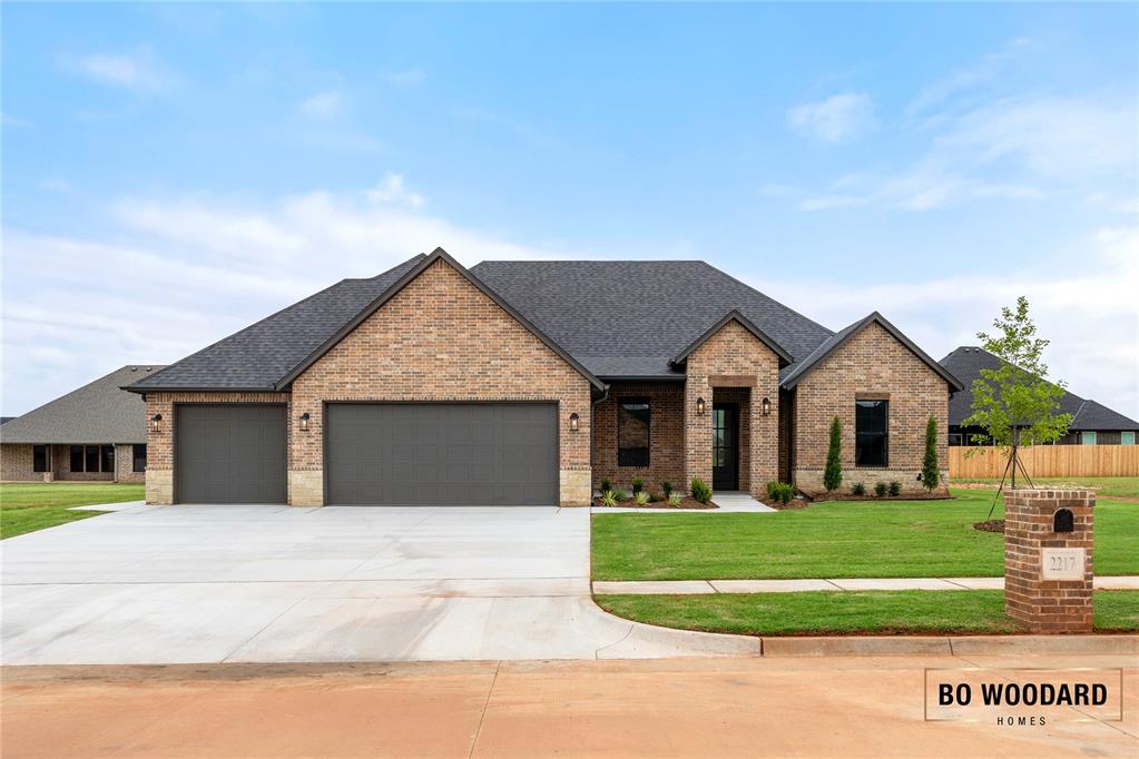 2217 W Cole Drive — photo