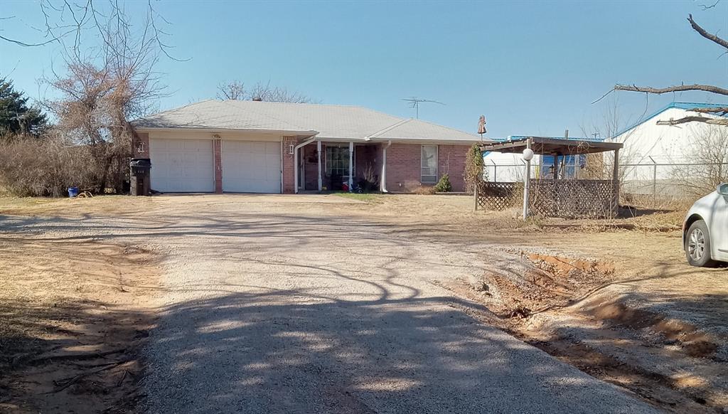 3129 Janet Lane — photo