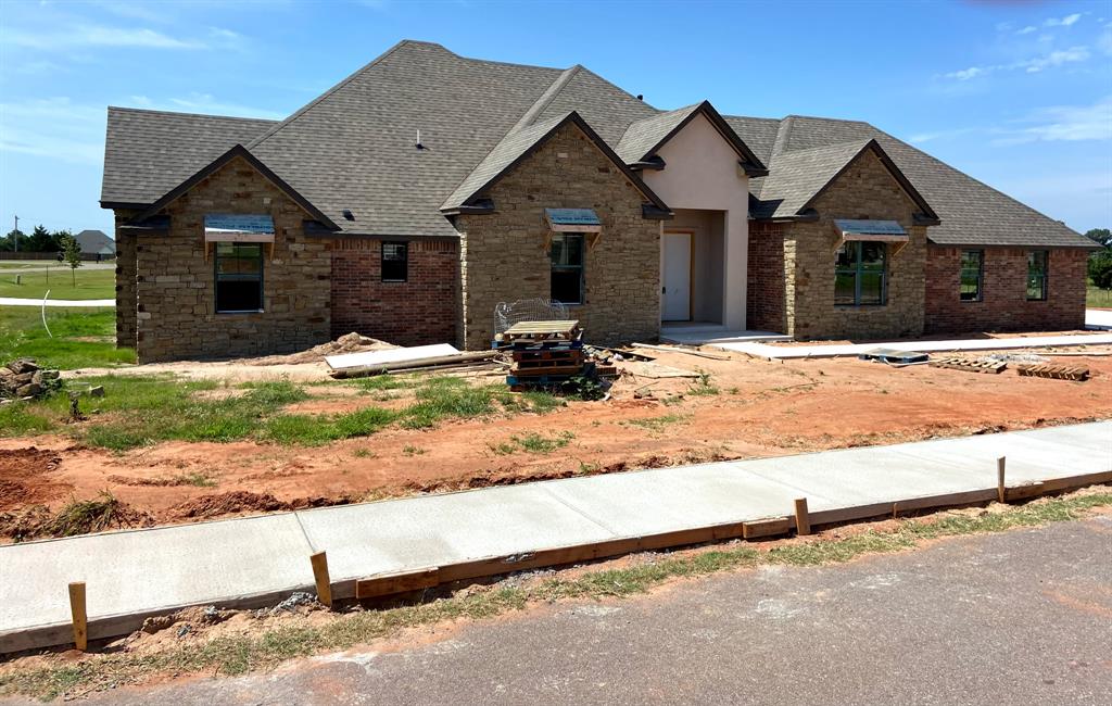 140 W Linn Drive — photo