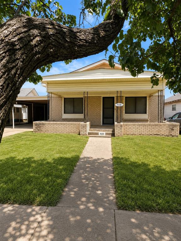 920 E Maple Street — photo