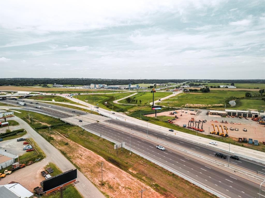 3001 S Interstate Drive — photo