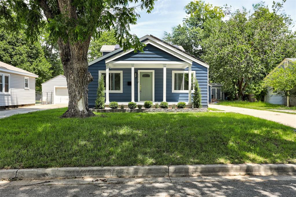 1119 W Eufaula Drive — photo