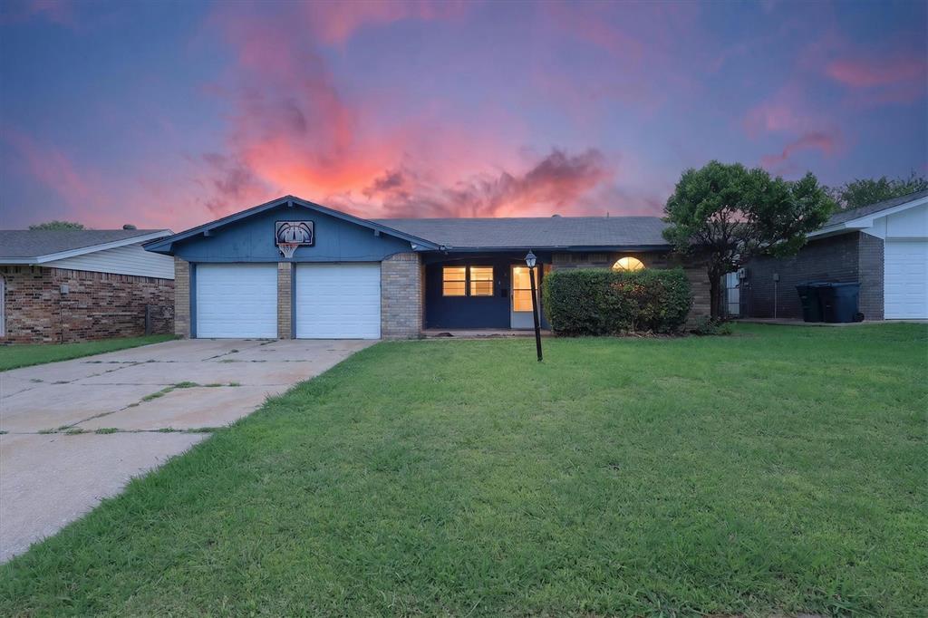 811 Ridgeway Drive — photo