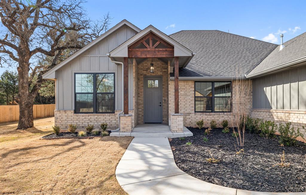 2411 Black Jack Way — photo