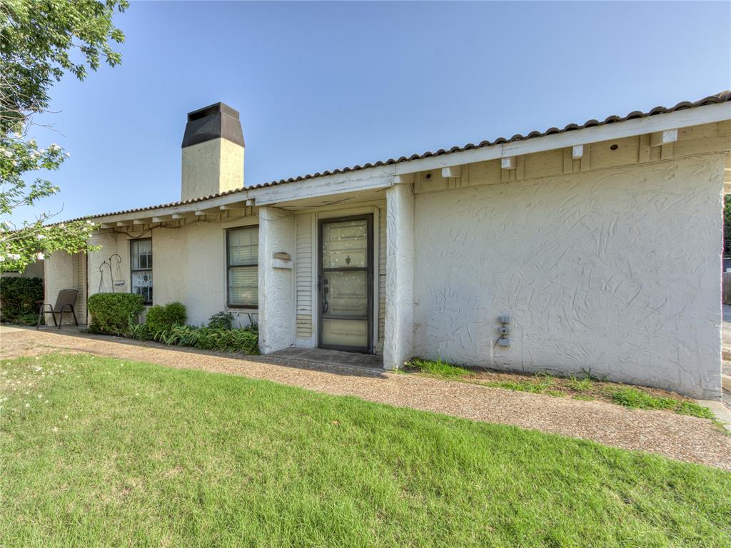 7107 NW 16th Street — photo