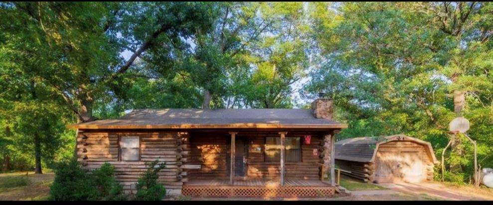 675 Wilkenson Drive — photo
