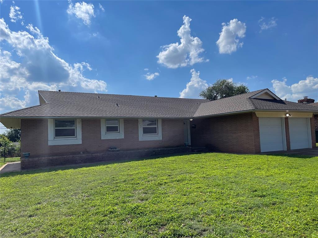 5913 Crestview Drive — photo