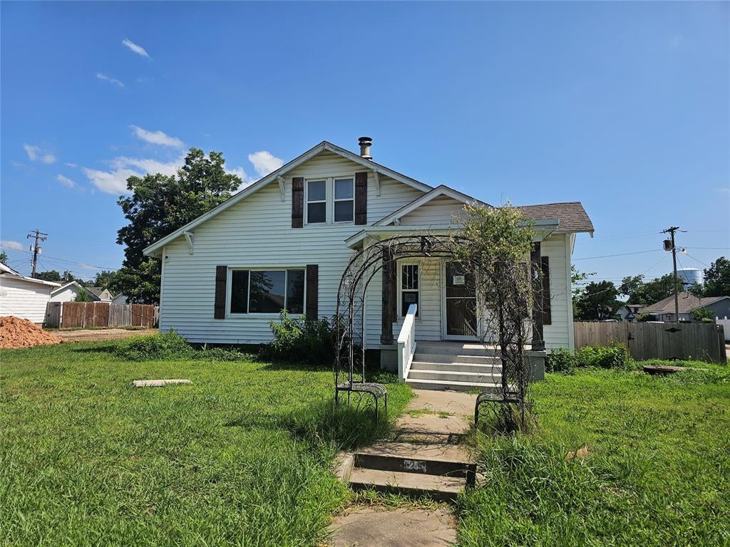 125 W Midland Street — photo