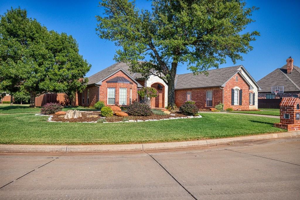 606 Frank Drive — photo