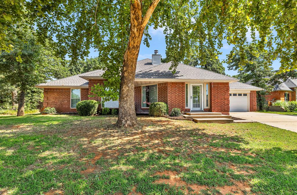 1310 Choctaw Trail — photo