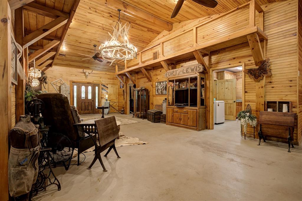 9401 Flat Armadillo Road — photo