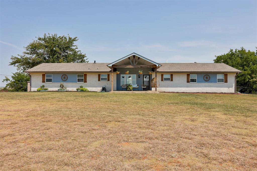 9966 NE Highway 33 — photo