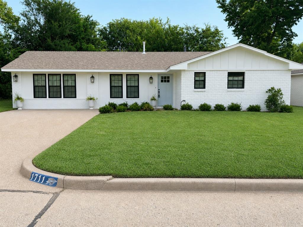 1711 Westbrooke Terrace — photo