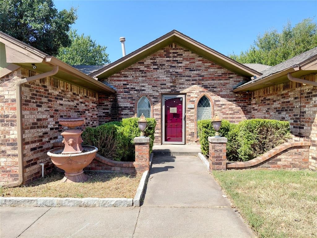 9707 Warriner Circle — photo