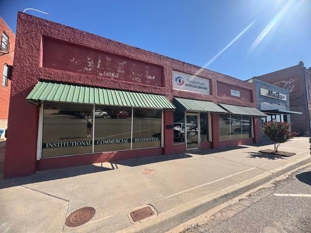215 E Main Street — photo