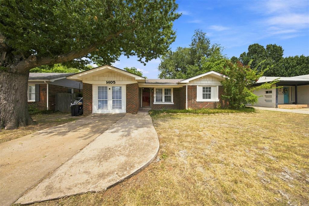 1405 Carlisle Court — photo