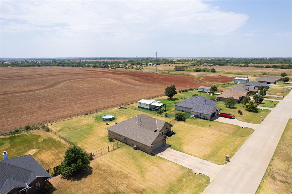 3470 NE Chuck Wagon Road — photo
