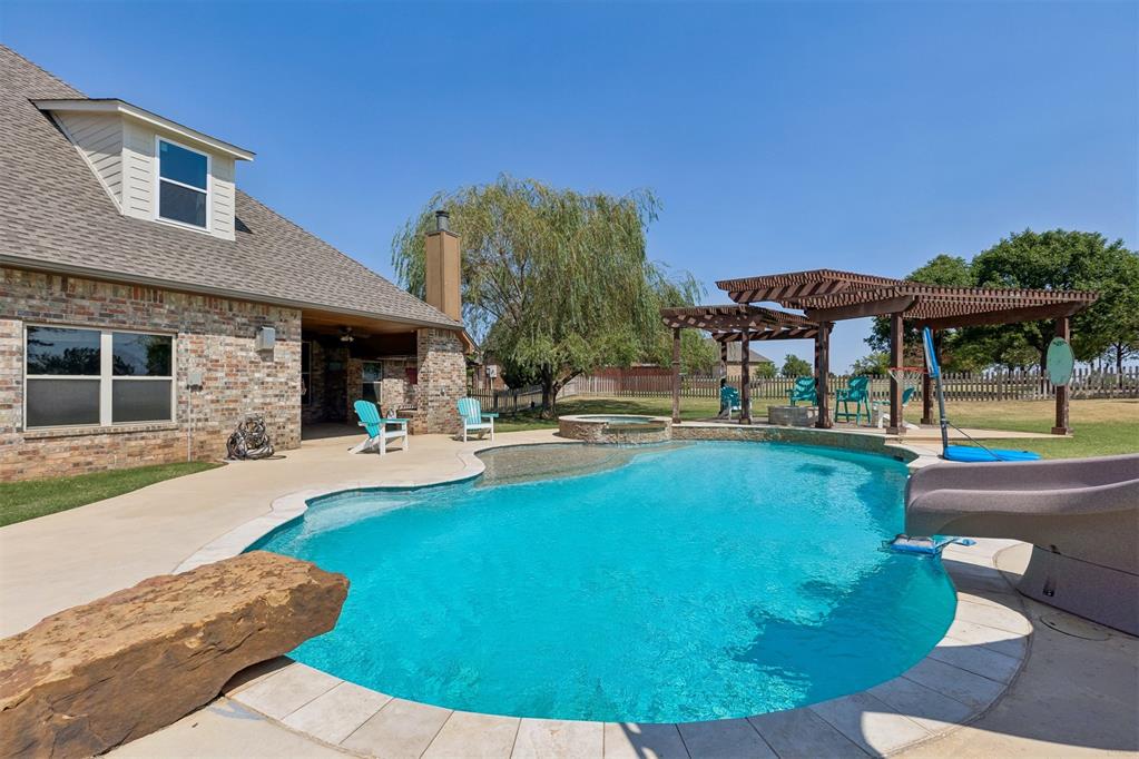 22982 Crossfield Court — photo
