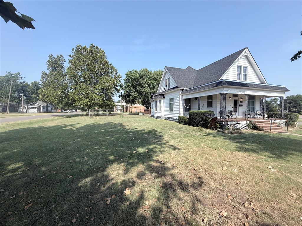 Home in Tecumseh, OK 74873 — photo 2