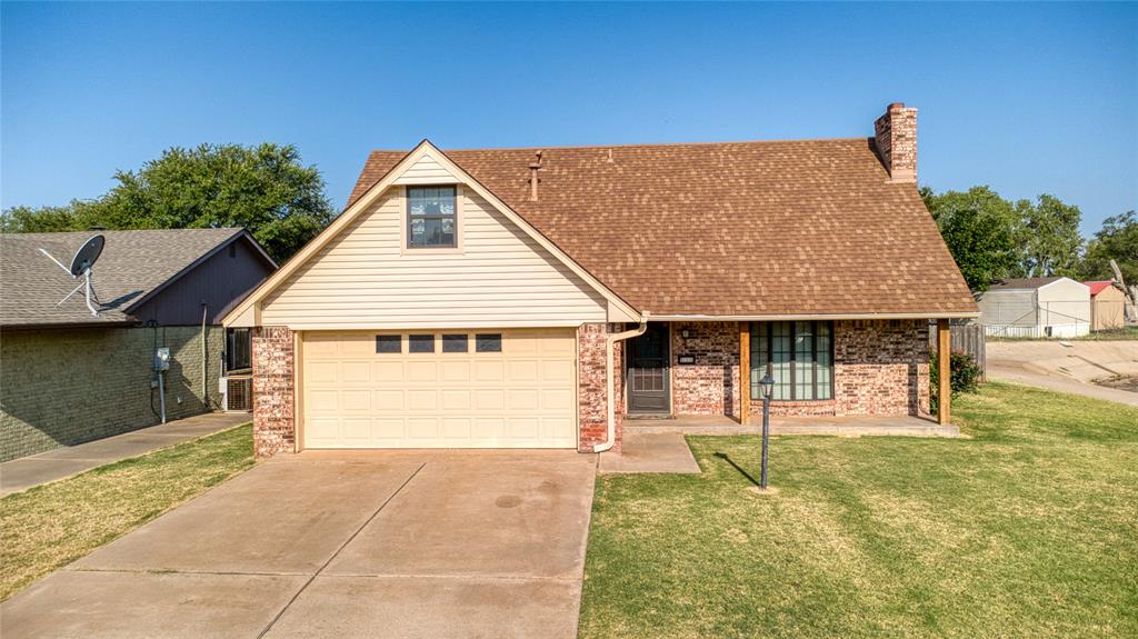111 Mockingbird Lane — photo