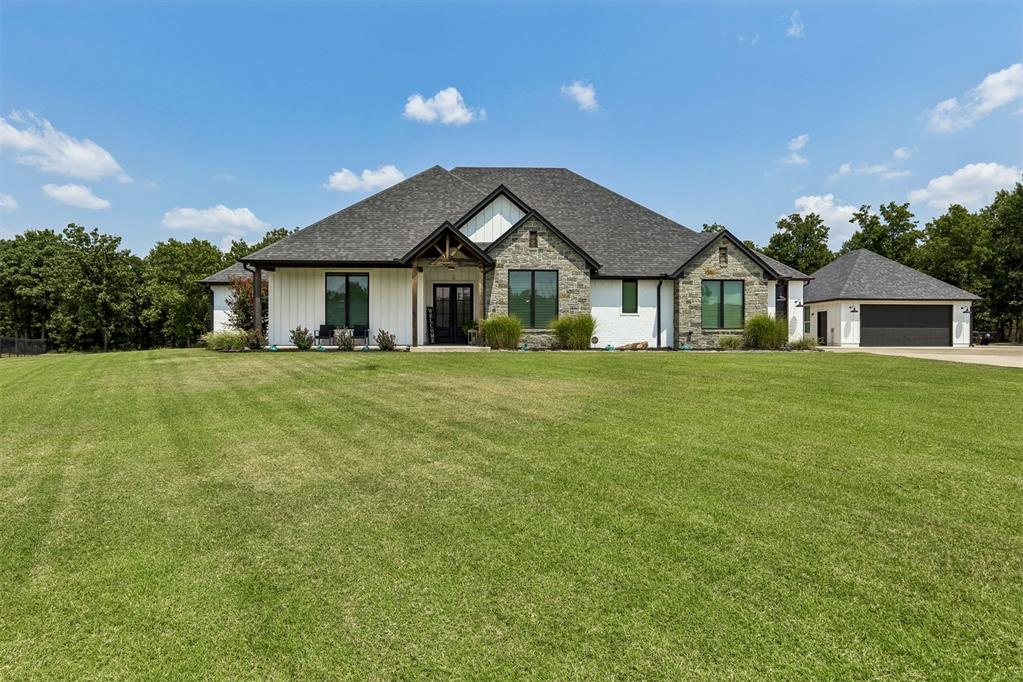 906 Drake Drive — photo