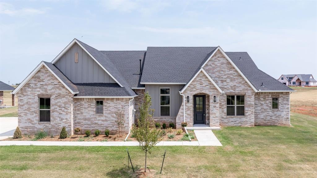 6920 Lake View Court — photo