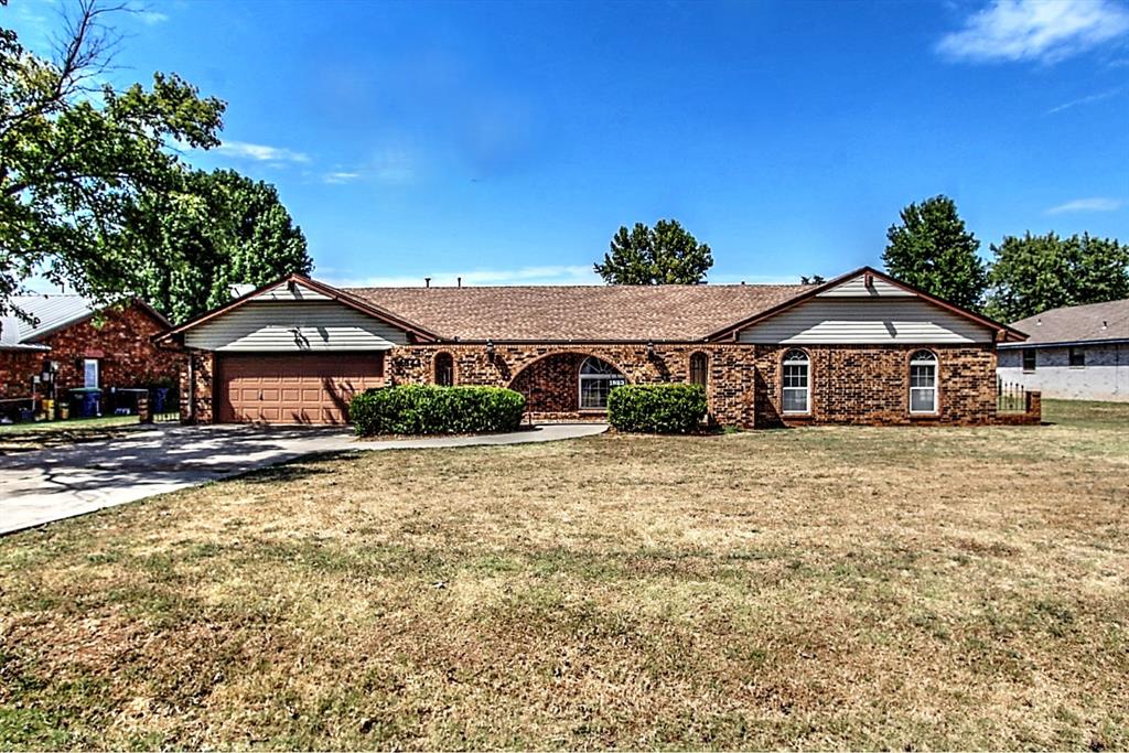 1823 W Rose Oak Drive — photo