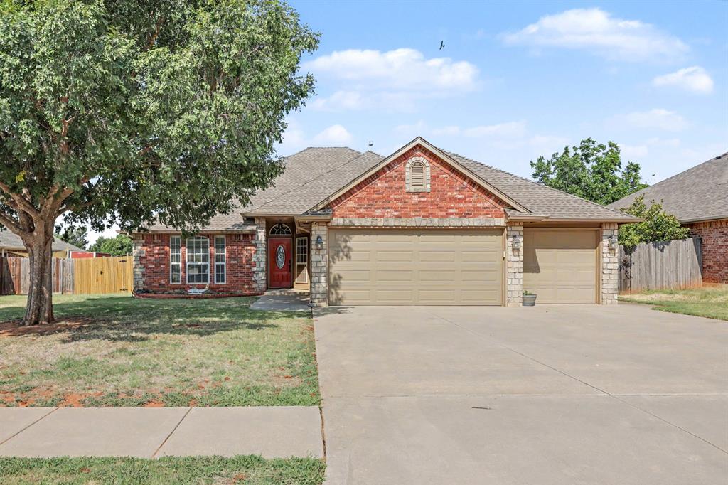 1125 S Oakey Drive — photo