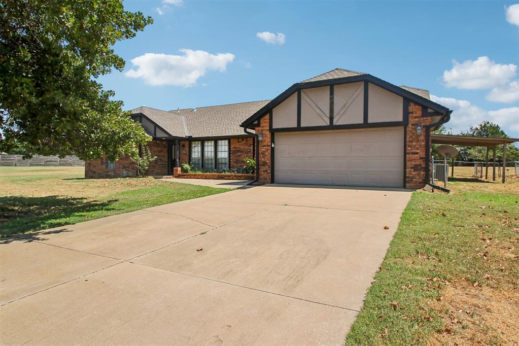 812 Dripping Springs Drive — photo