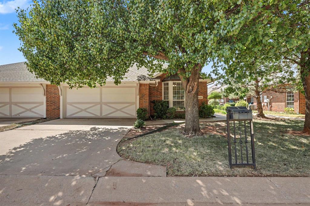 15419 Monarch Lane — photo