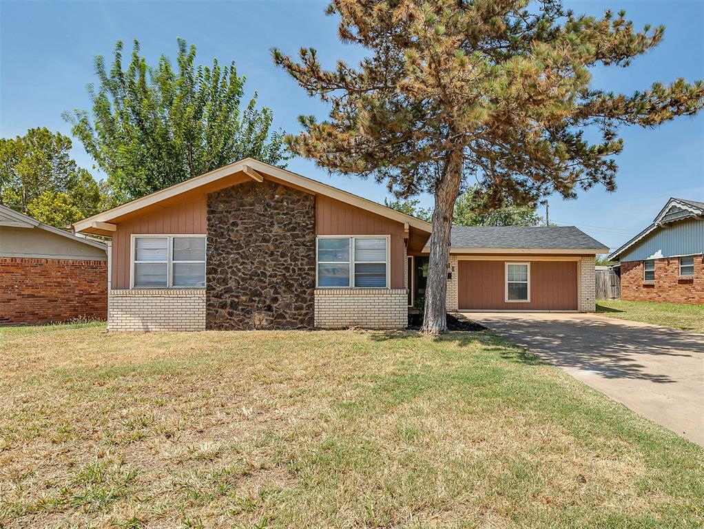 111 Oakside Drive — photo