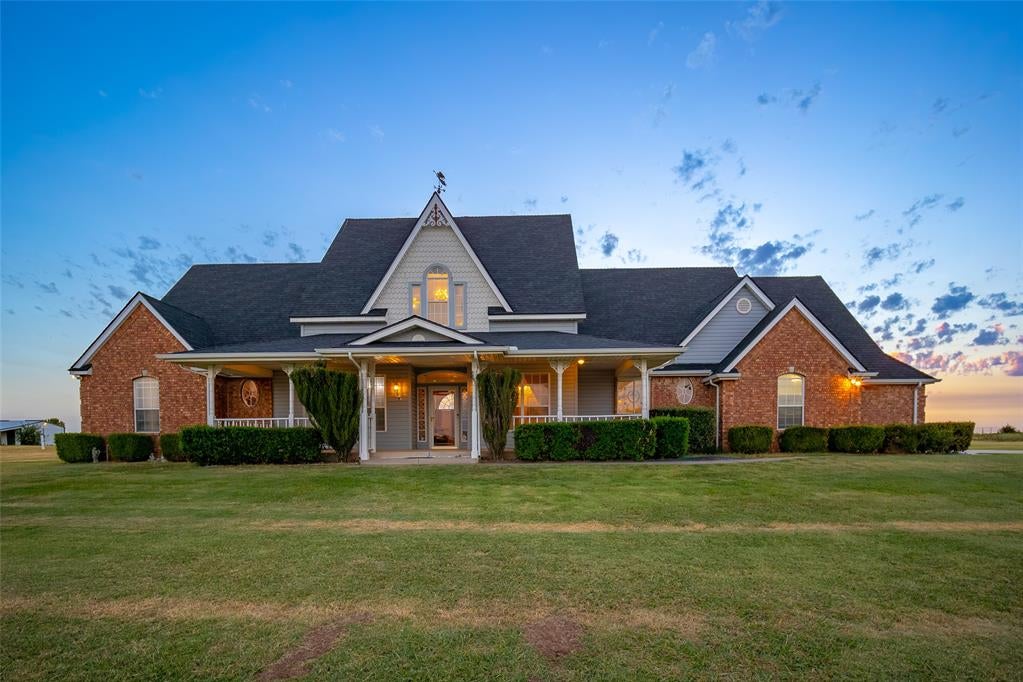 9301 Southern View Drive — photo