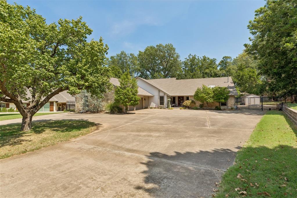 2008 Mistletoe Court — photo