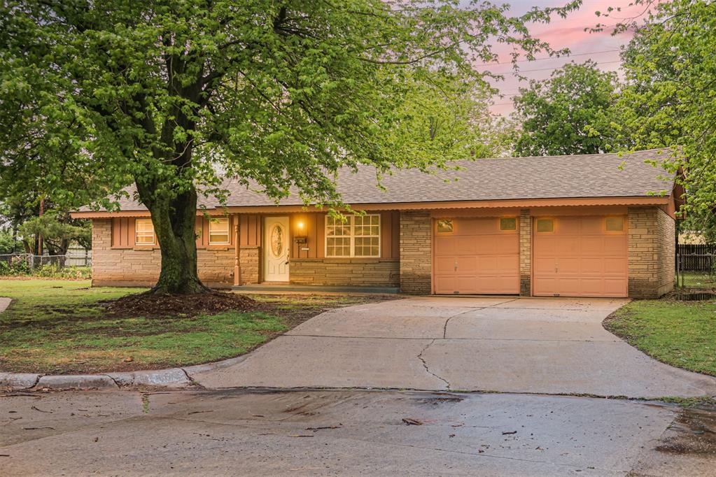 813 Mark Drive — photo
