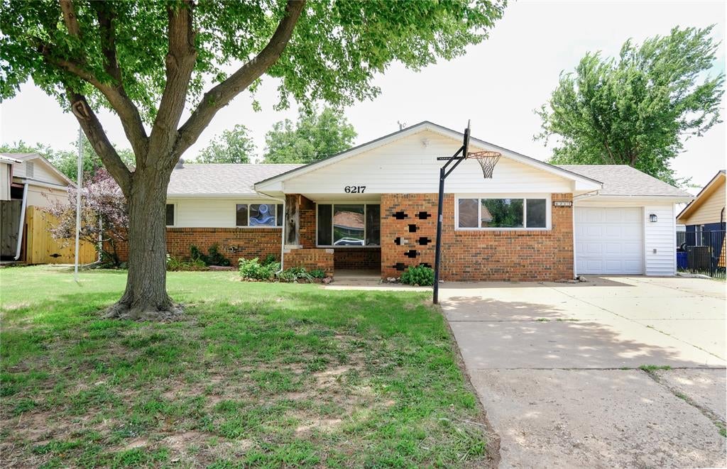 621 Reeves Court — photo