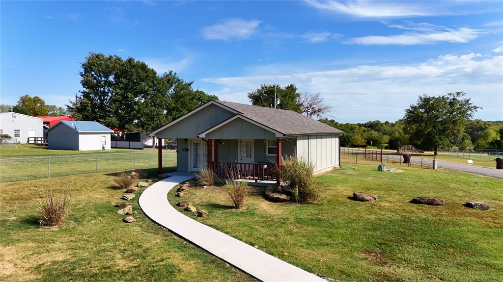 Home in Eufaula, OK 74432 — photo 3