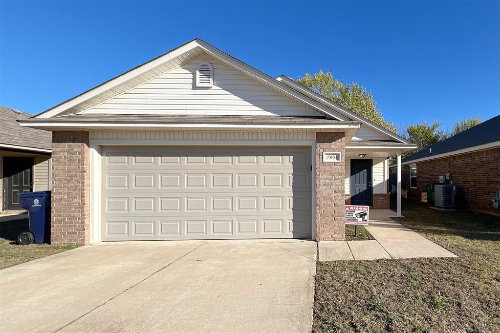 7804 Bennie Terrace — photo