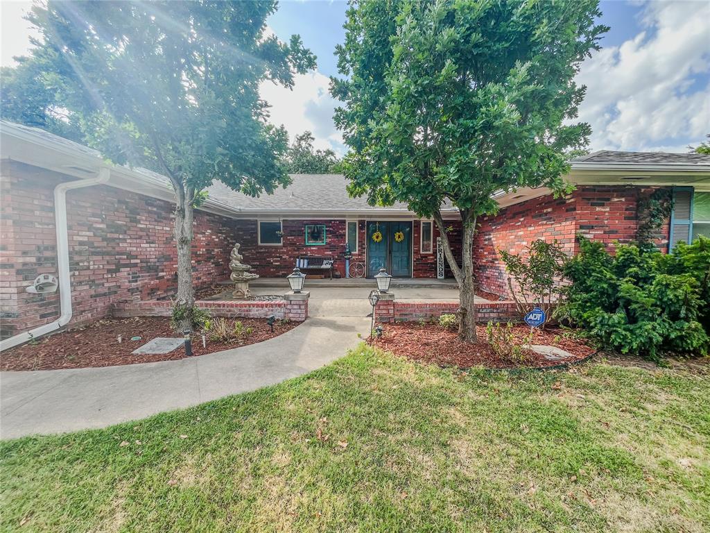 3401 Carriage Way — photo