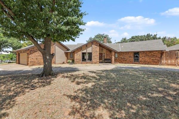 6117 W Gun Hill Way — photo