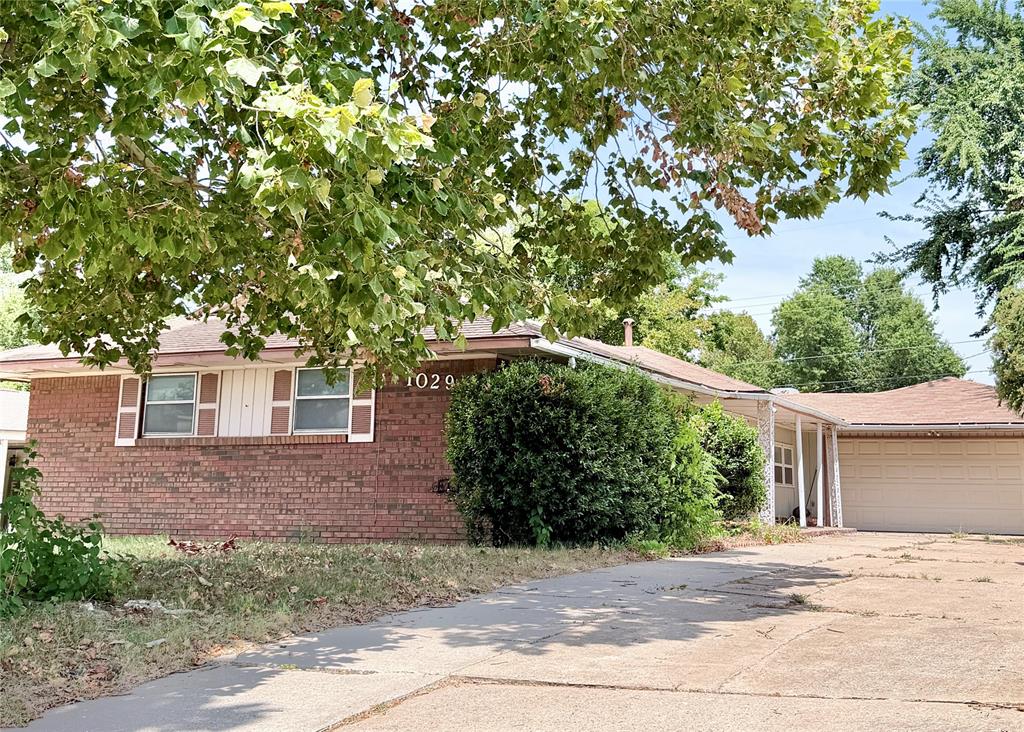 1029 W Peebly Drive — photo